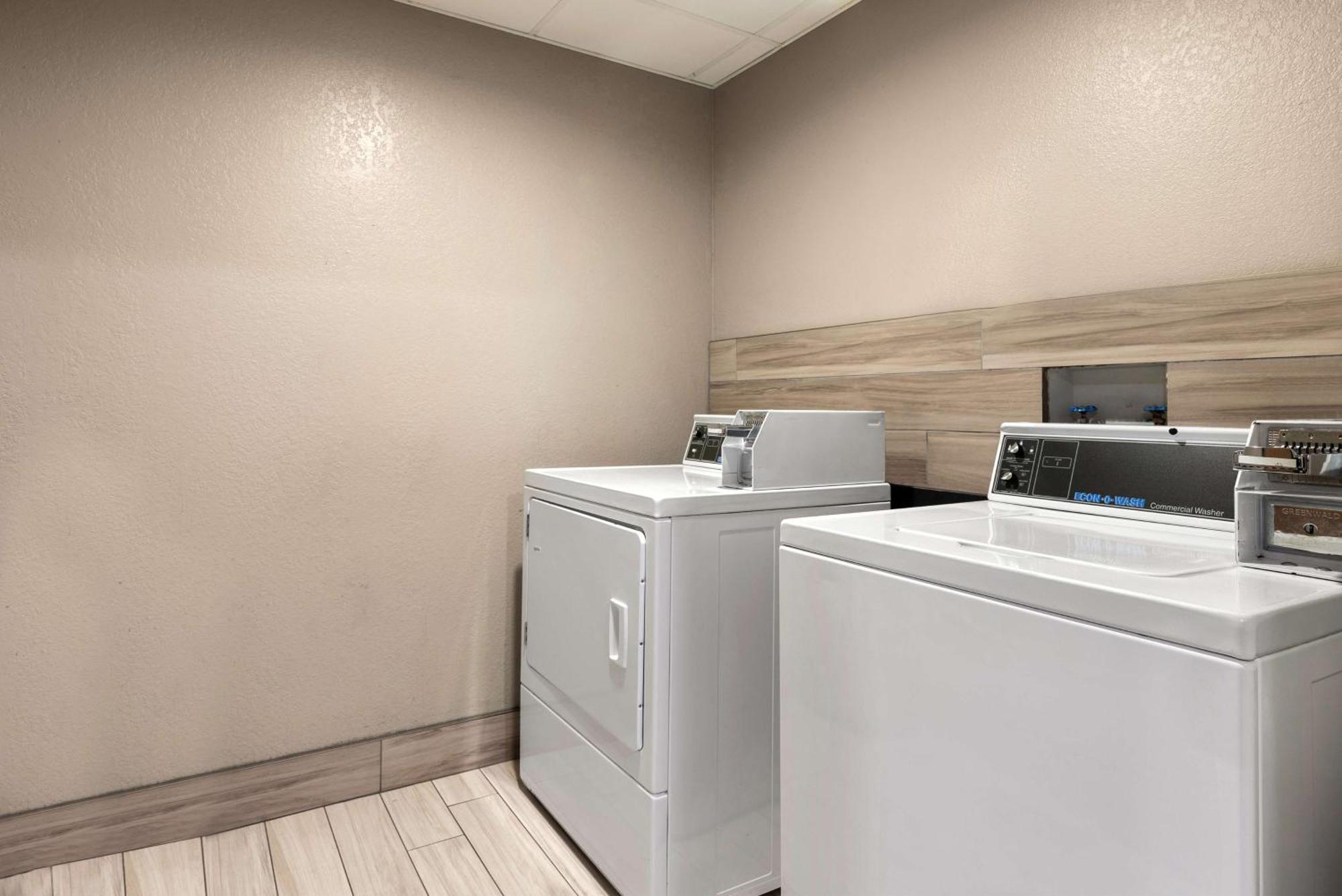 Surestay Plus Hotel By Best Western Tulsa East Ngoại thất bức ảnh