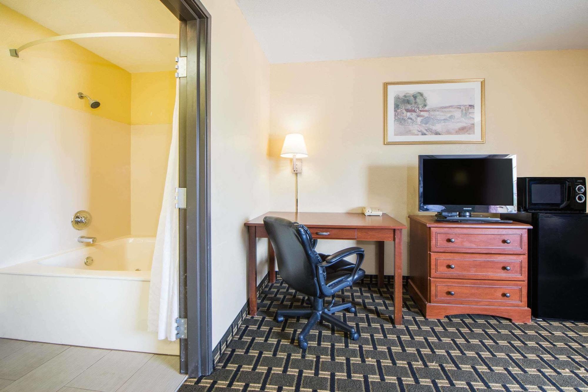 Surestay Plus Hotel By Best Western Tulsa East Ngoại thất bức ảnh